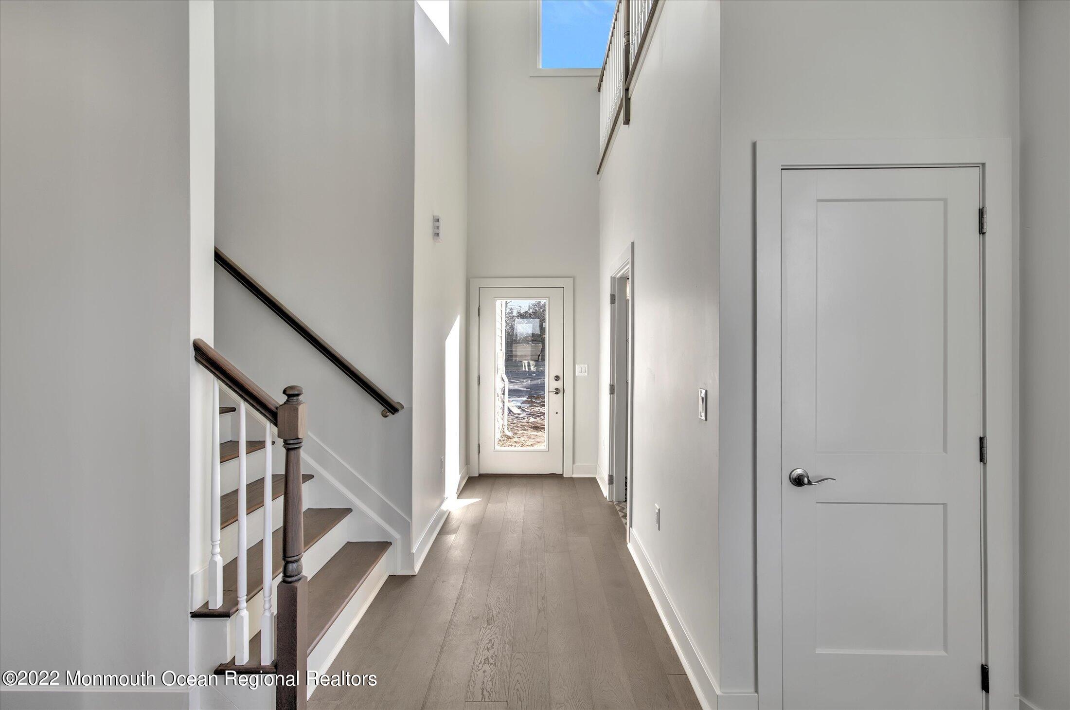 109 Hedgerow Lane Manalapan, NJ 07726 - Photo 4 of 34 Two story FOYER