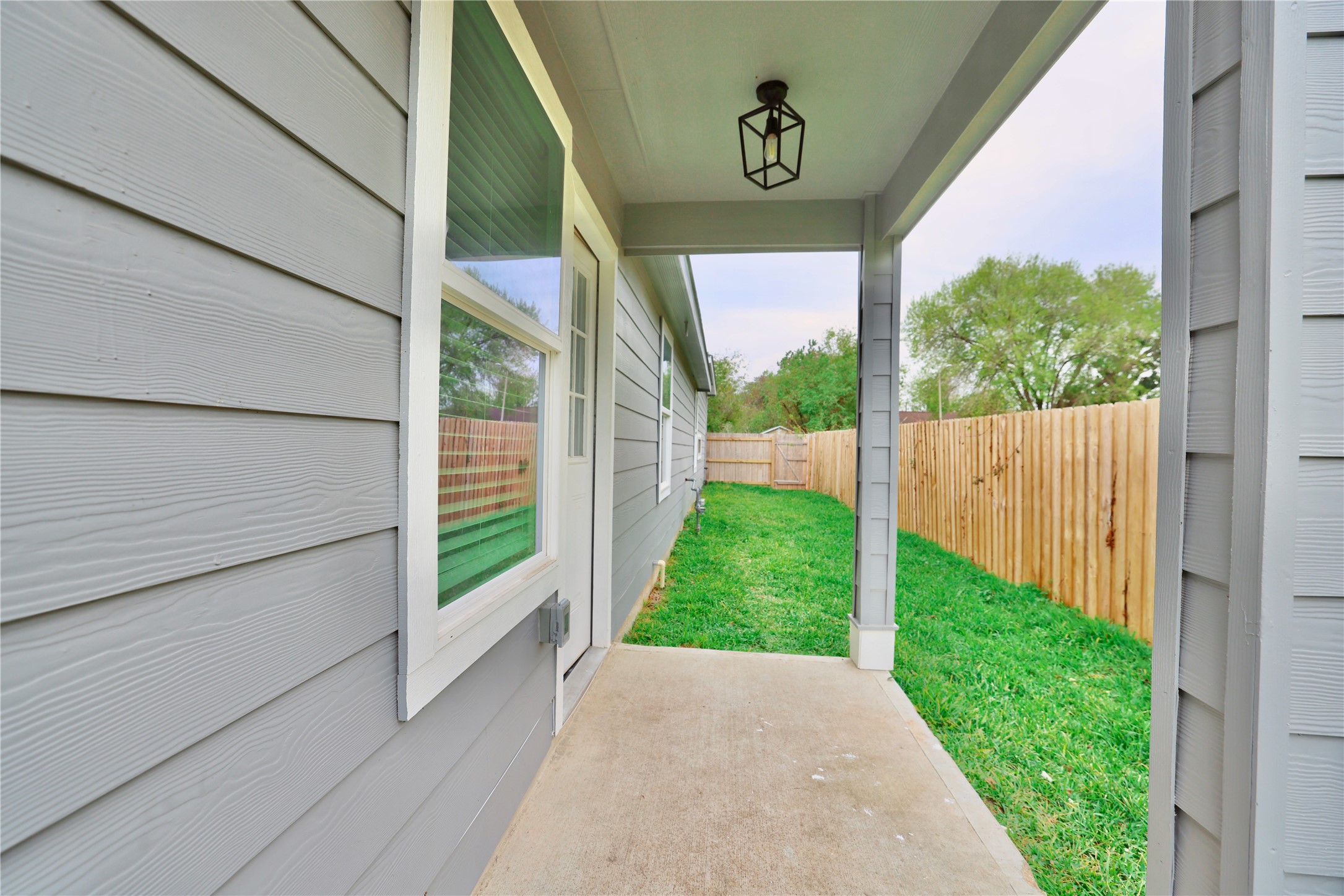 113 Bolden Street, Unit A Houston, TX 77029 - Photo 12 of 14 a view of a porch