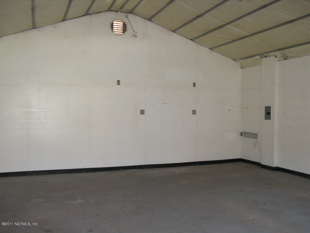 0 Earl Road Jacksonville, FL 32246 - Photo 3 of 6 Garage interior