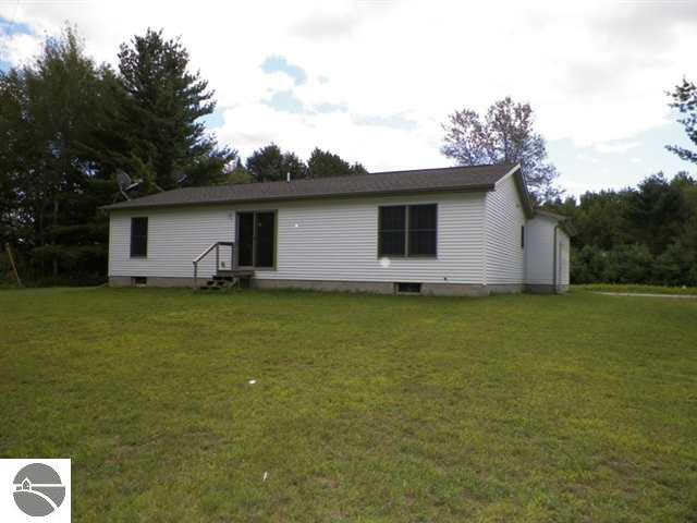 3871 Chrivia Road Lupton, MI 48635 - Photo 12 of 18 1755463-11.JPG