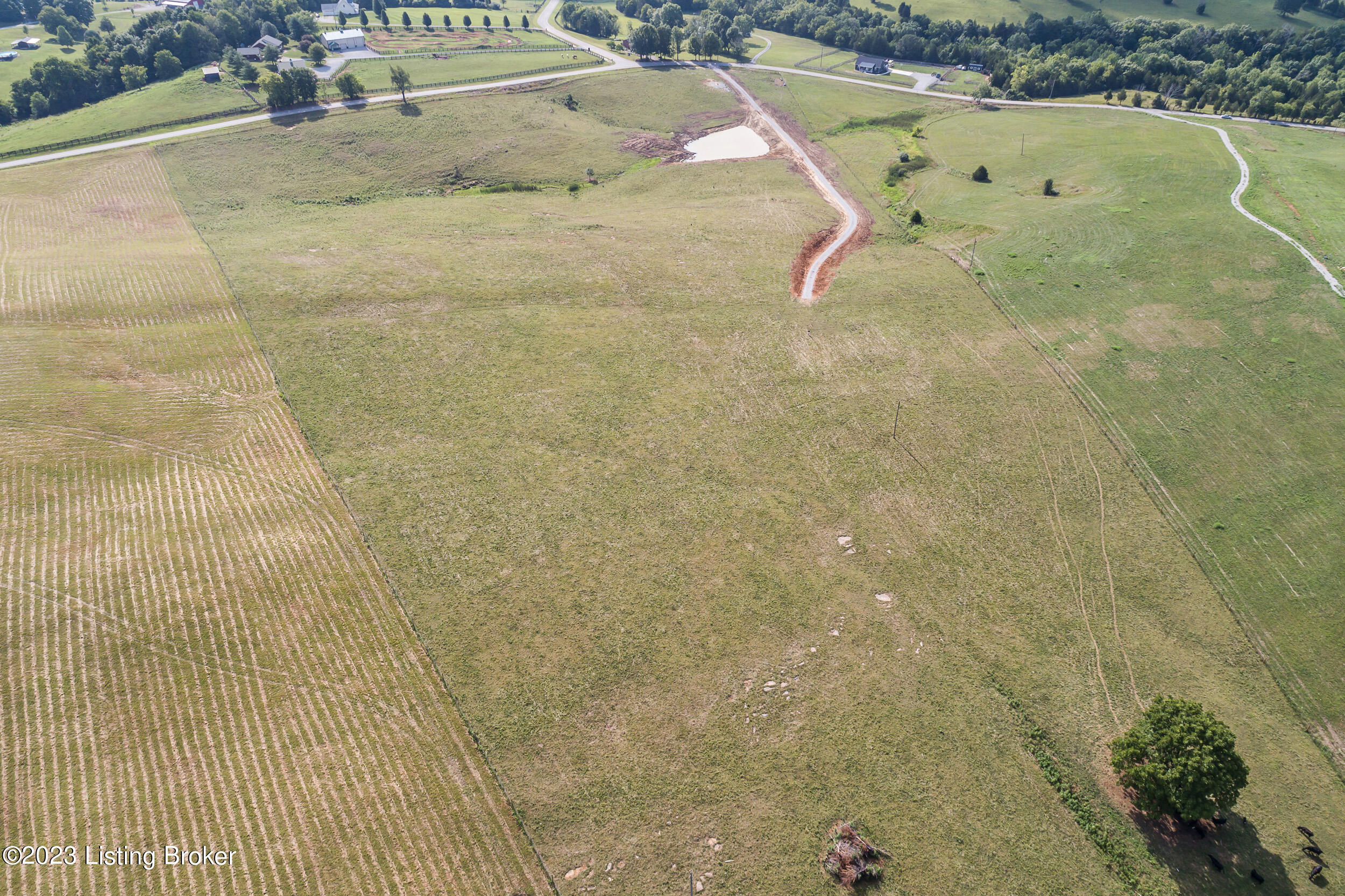 7-8 Manton Road Bardstown, KY 40004 - Photo 7 of 14 MantonRd003