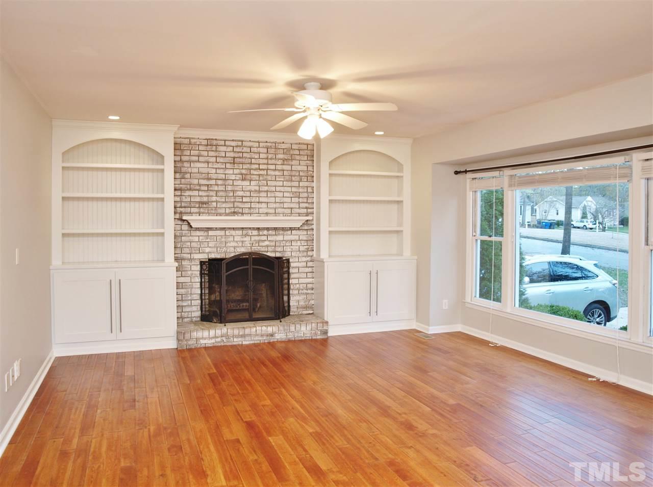 113 Rosehaven Drive Raleigh, NC 27609 - Photo 4 of 16 Gallery Image 4