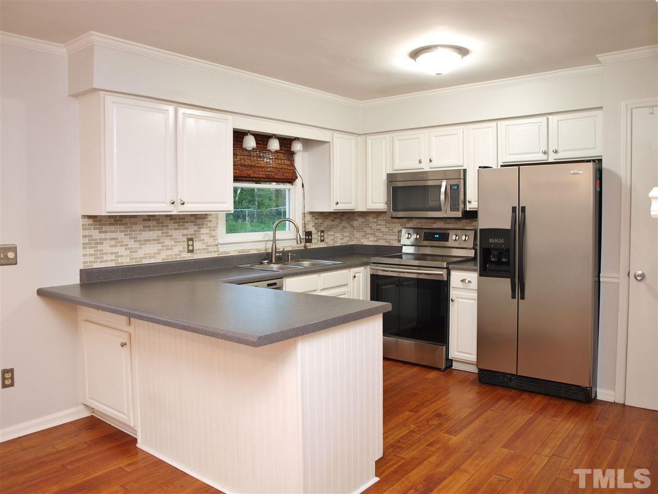 113 Rosehaven Drive Raleigh, NC 27609 - Photo 5 of 16 Gallery Image 5