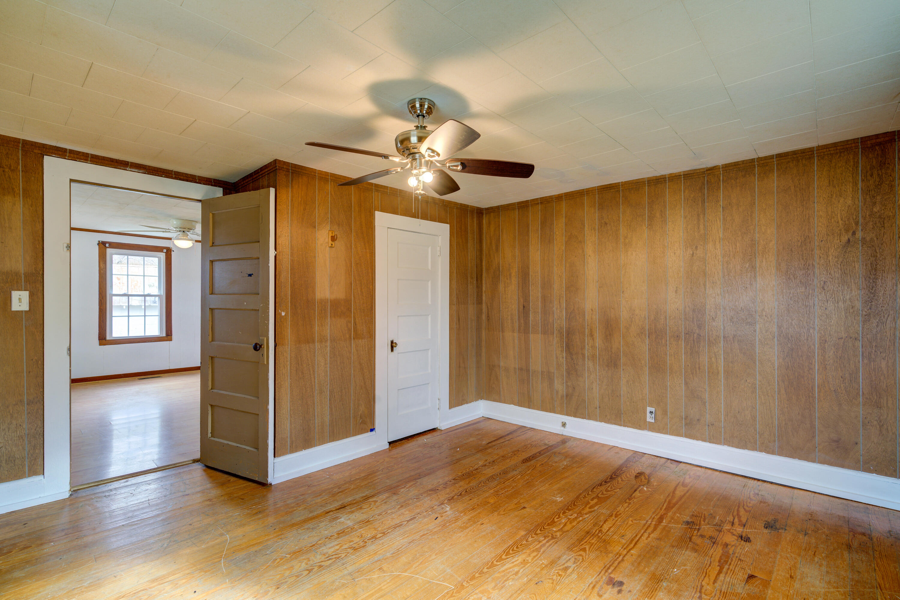 3105 Siam Road Elizabethton, TN 37643 - Photo 11 of 25 Siam--15