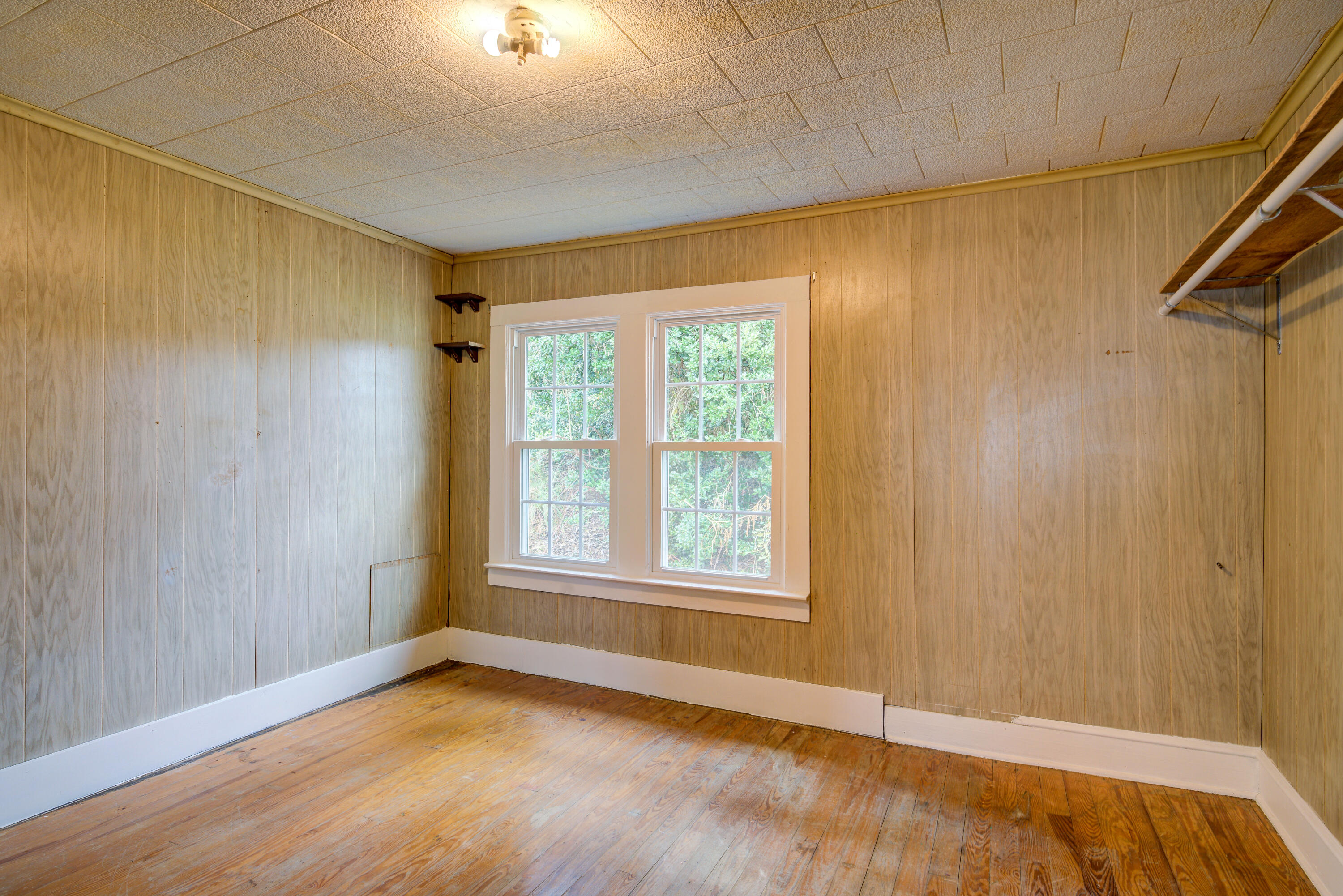 3105 Siam Road Elizabethton, TN 37643 - Photo 17 of 25 Siam--9