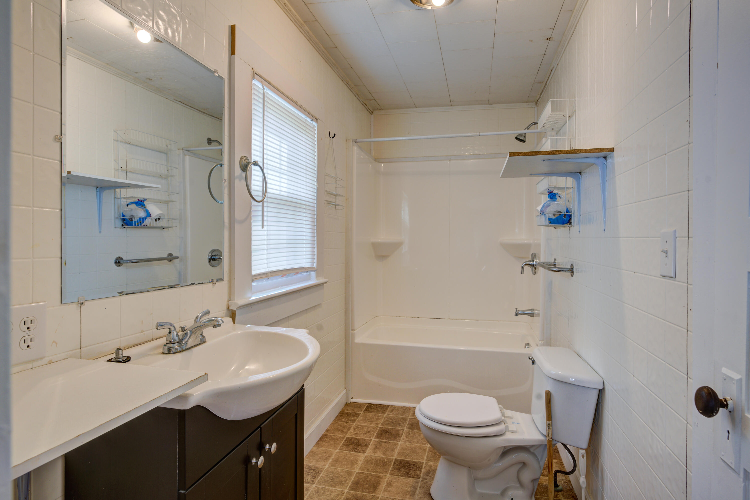 3105 Siam Road Elizabethton, TN 37643 - Photo 18 of 25 Siam--8