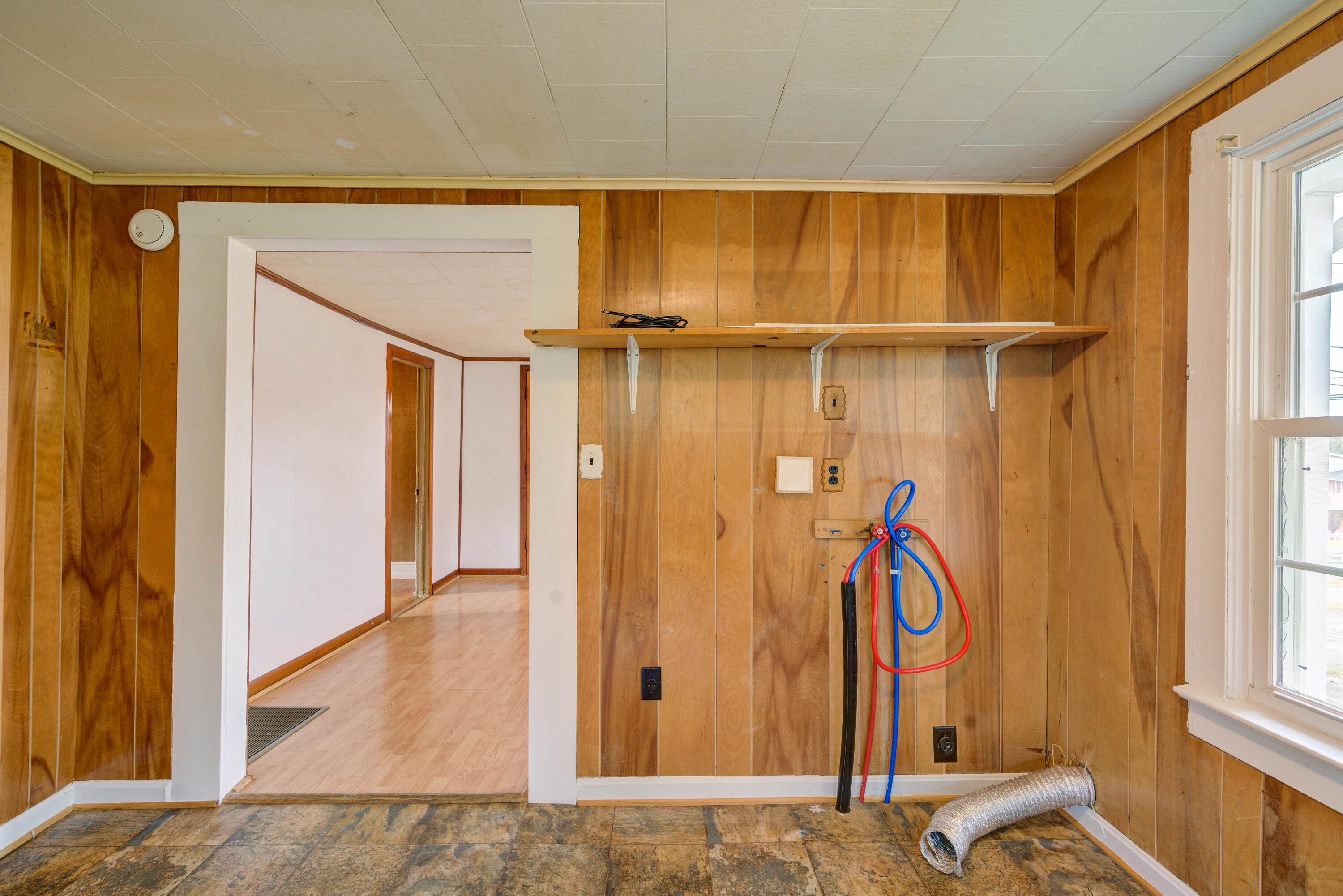 3105 Siam Road Elizabethton, TN 37643 - Photo 21 of 25 Siam--5