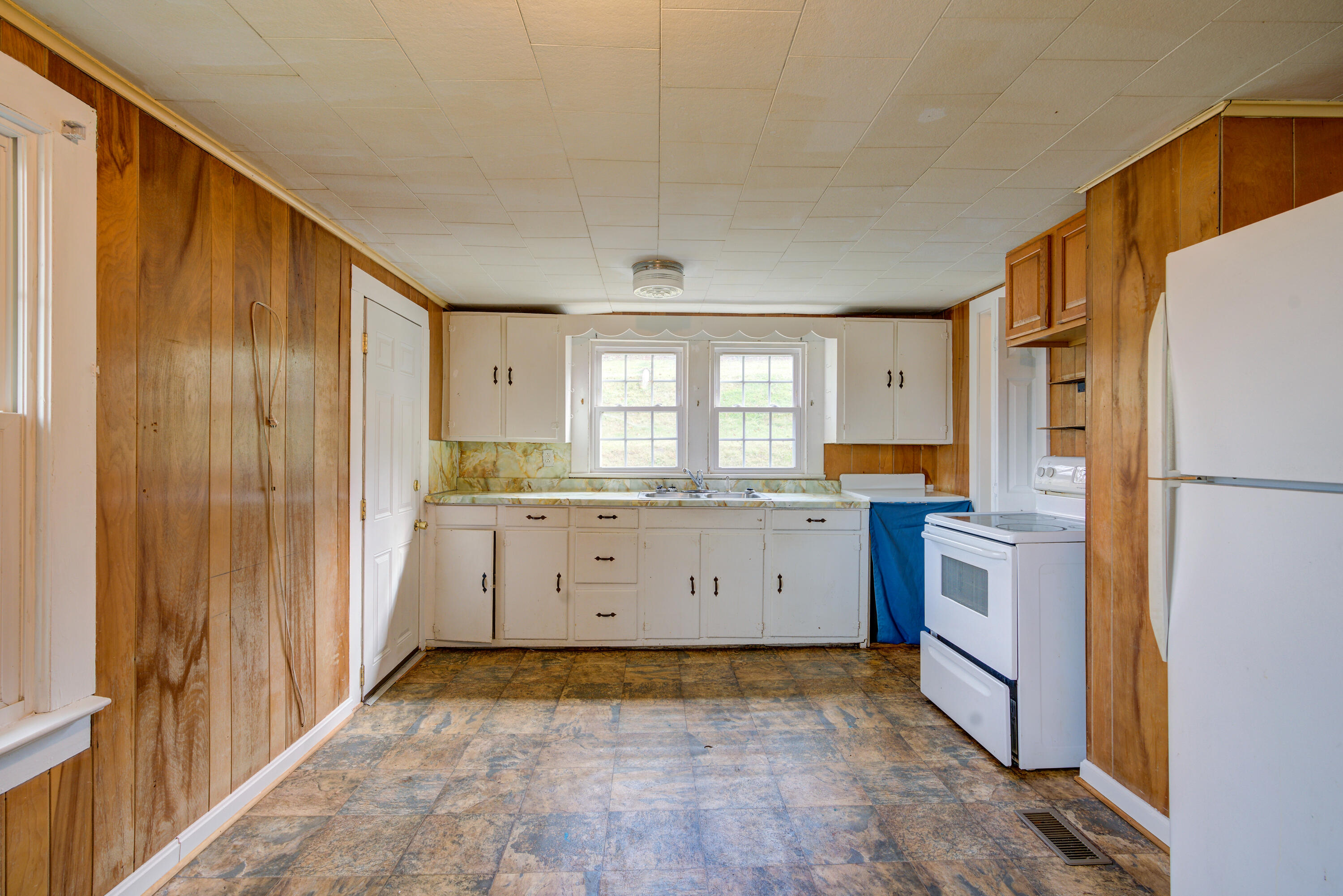 3105 Siam Road Elizabethton, TN 37643 - Photo 22 of 25 Siam--4