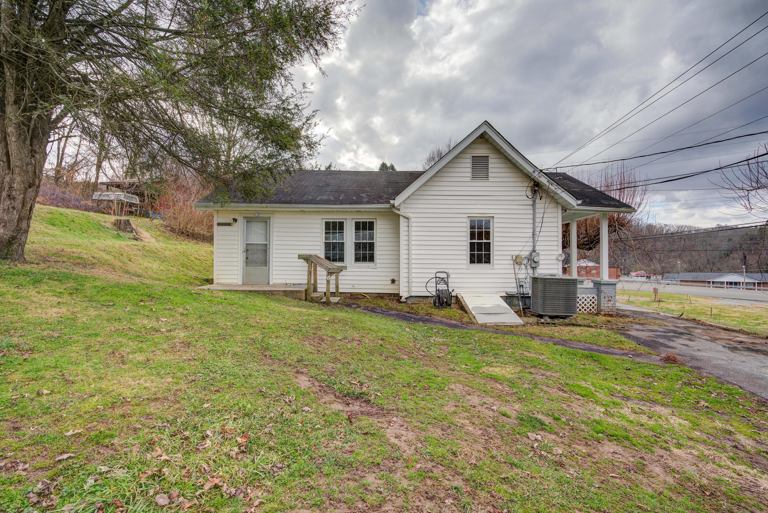 3105 Siam Road Elizabethton, TN 37643 - Photo 9 of 25 Siam--17