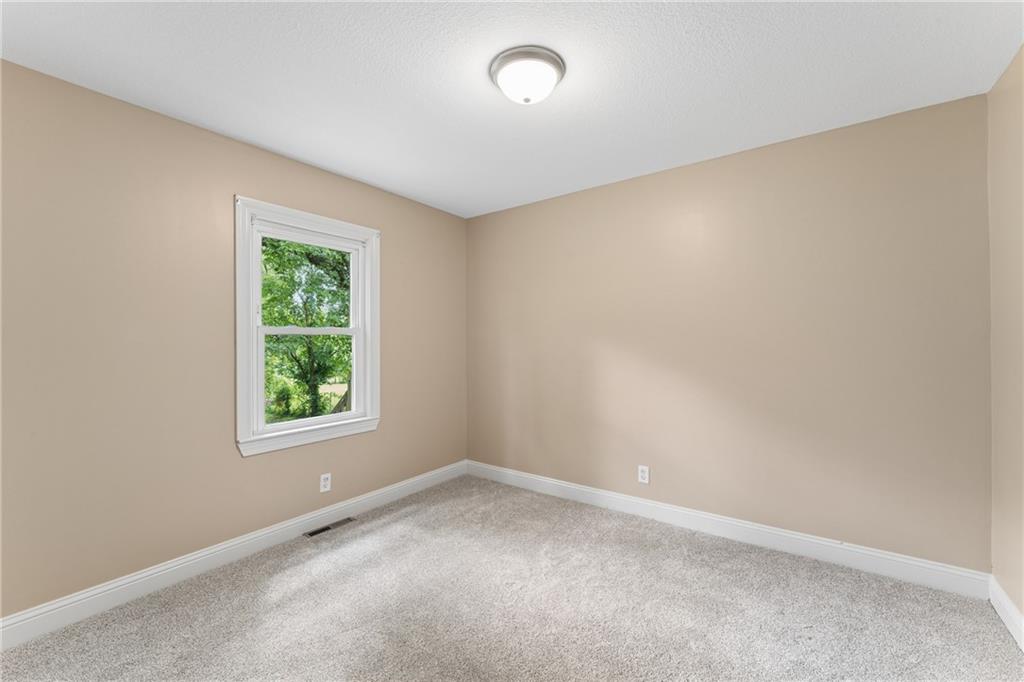 2811 South Northern Boulevard Independence, MO 64052 - Photo 25 of 44