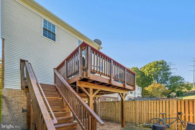 $638,977 | 5715 Lawsons Hill Court, Alexandria, VA 22310