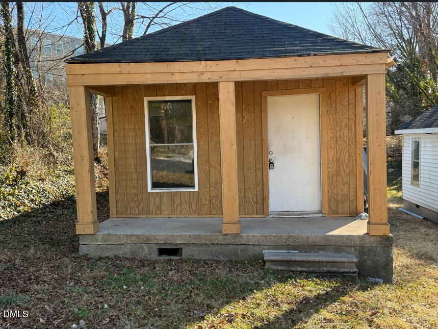 116 East Umstead Street Durham, NC 27707 - Photo 2 of 12 a front view of a house