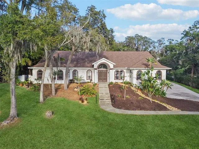 $2,100,000 | 16400 Lakeshore Drive, Minneola, FL 34715
