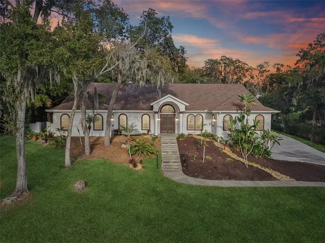 $2,100,000 | 16400 Lakeshore Drive, Minneola, FL 34715