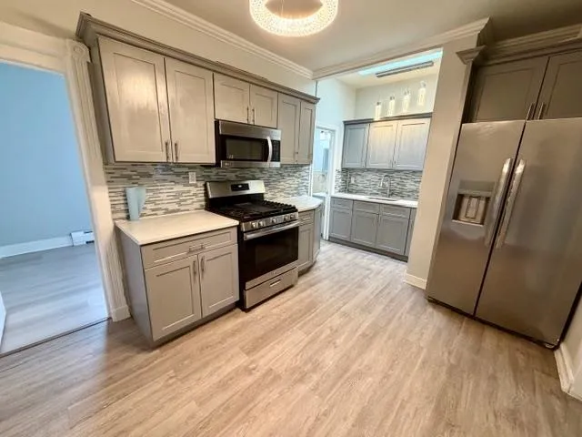 $2,000 | 87.5 Laidlaw Avenue, Unit 2, Jersey City, NJ 07306