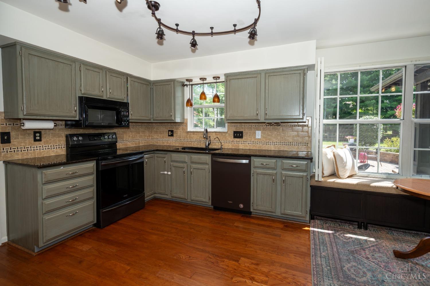 6000 Cook Road Milford, OH 45150 - Photo 4 of 55 Gallery Image 4