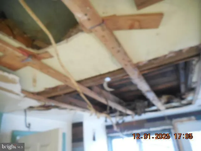 a bathroom with a toilet and a bathtub