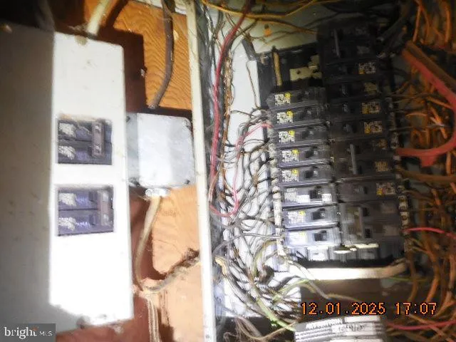 a view of utility room