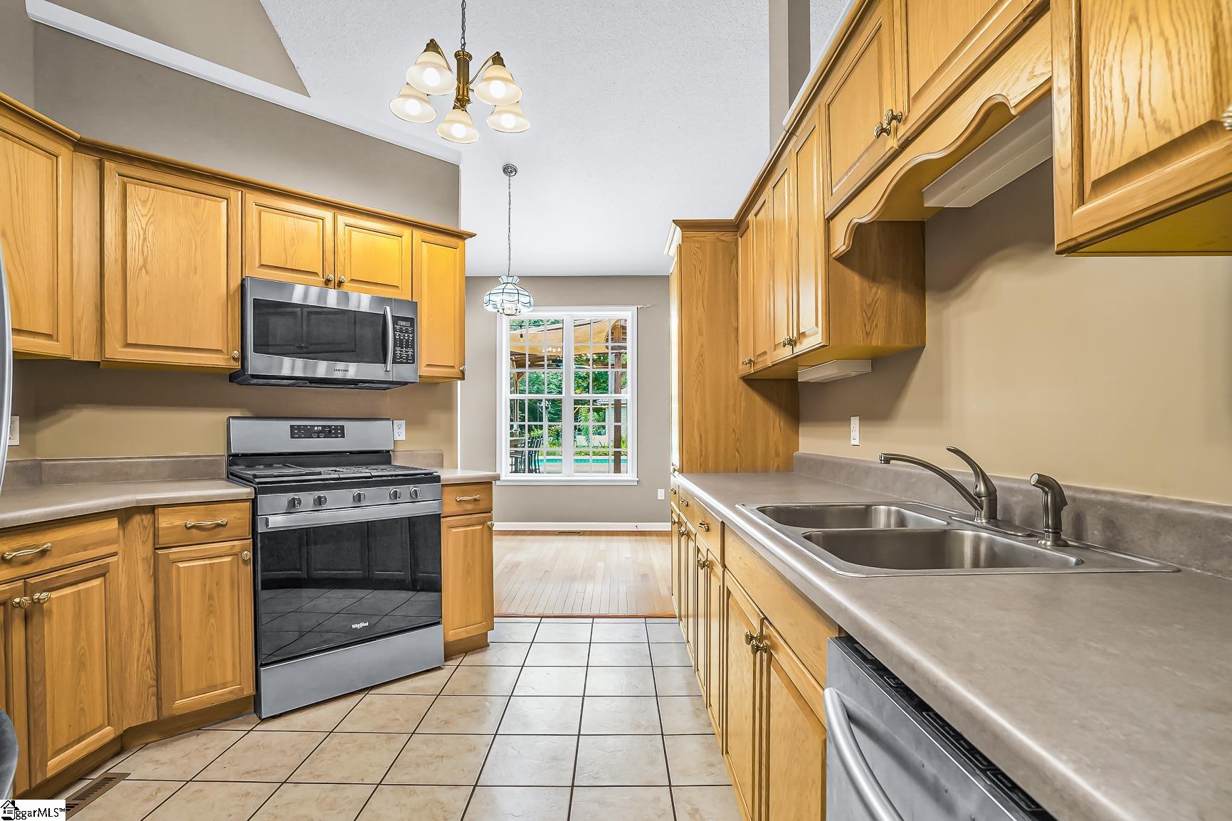 1298 Moorehead Place Pendleton, SC 29670 - Photo 18 of 47