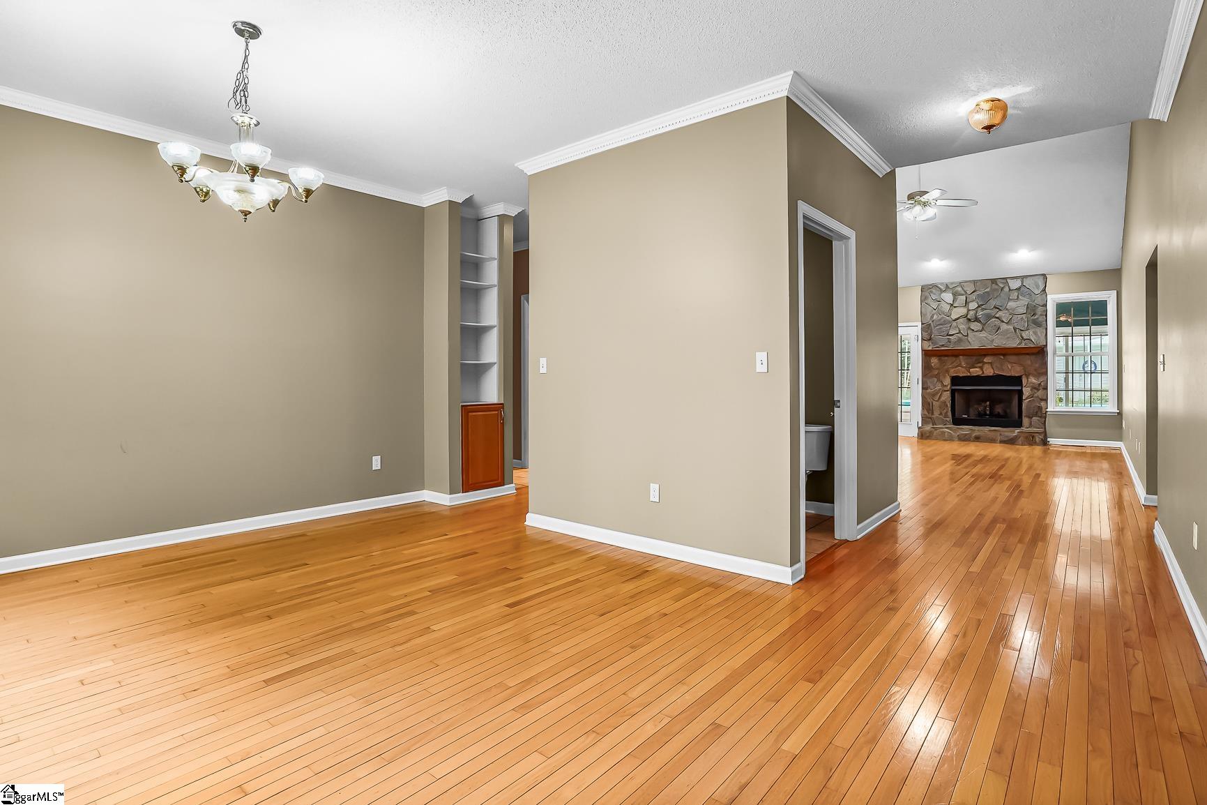 1298 Moorehead Place Pendleton, SC 29670 - Photo 5 of 47