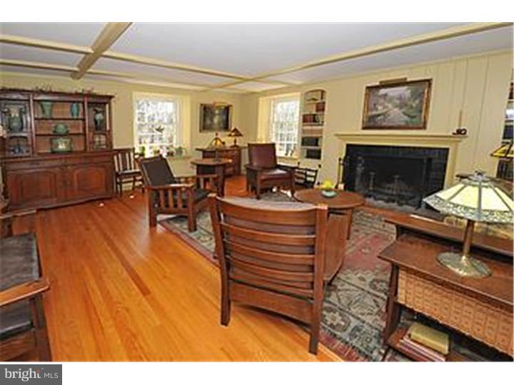 1670 Graham Road Jenkintown, PA 19046 - Photo 3 of 25 Living Room