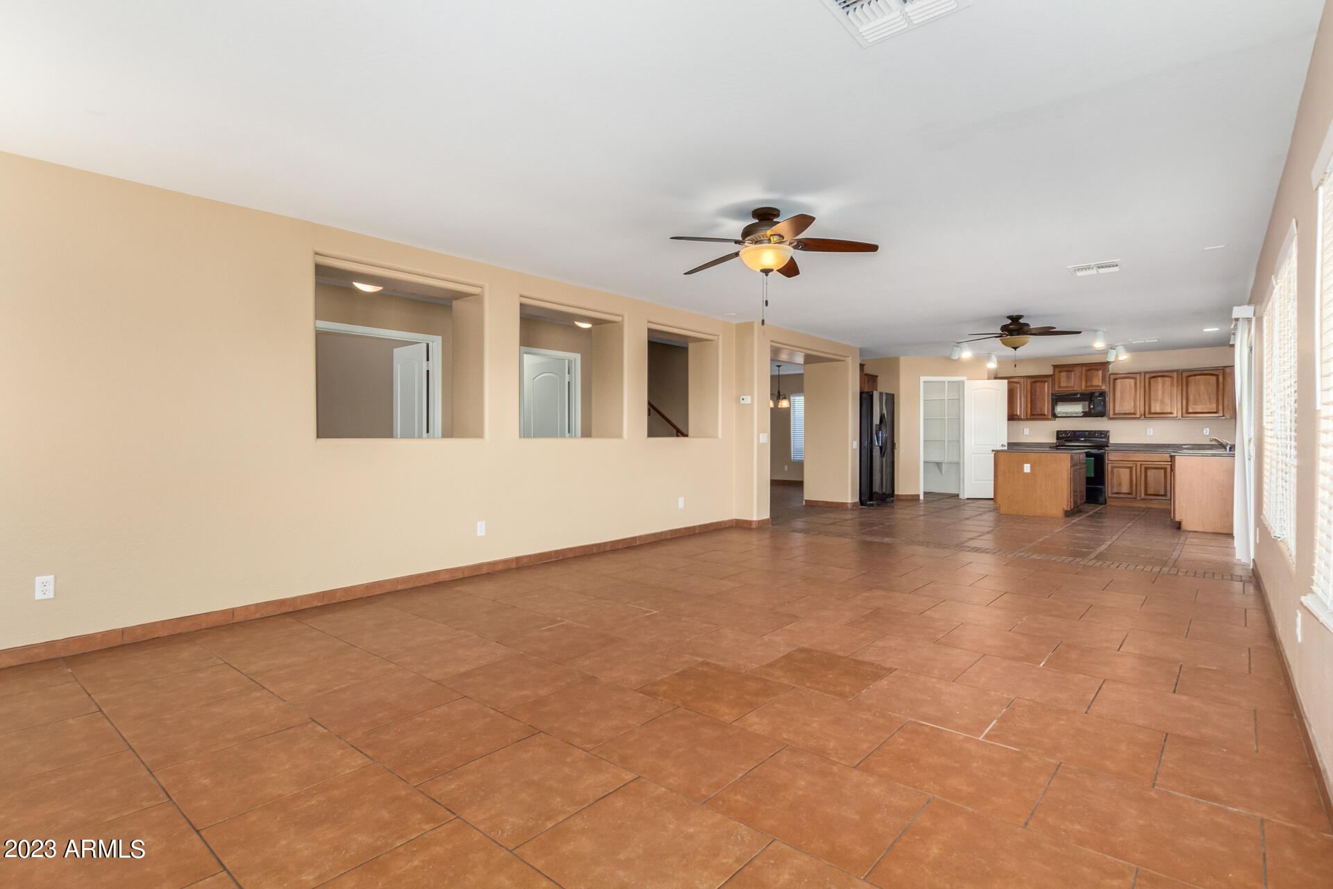 19499 North Leland Road Maricopa, AZ 85138 - Photo 13 of 38 13 Family Room