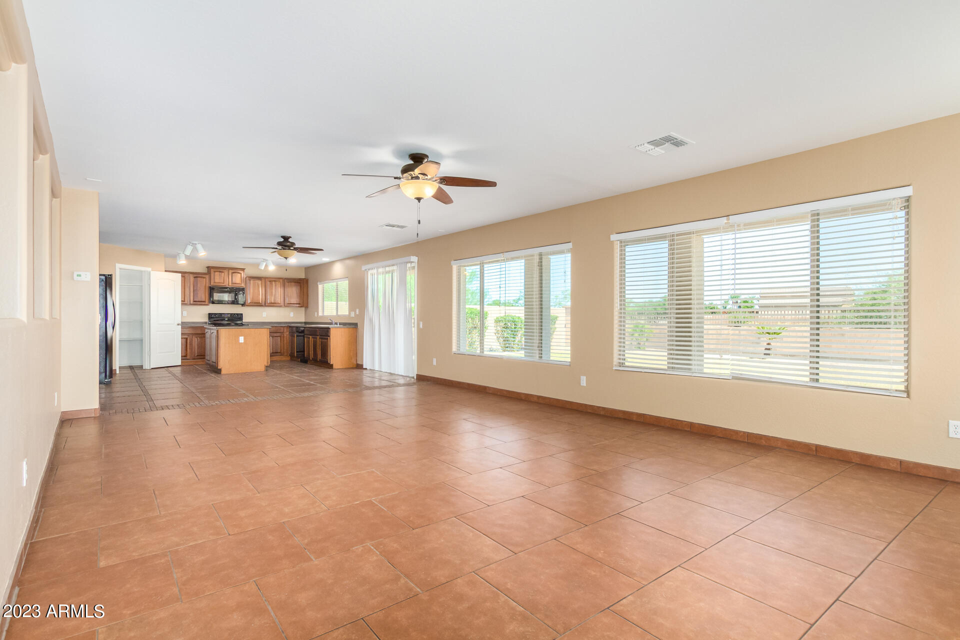 19499 North Leland Road Maricopa, AZ 85138 - Photo 14 of 38 14 Family Room