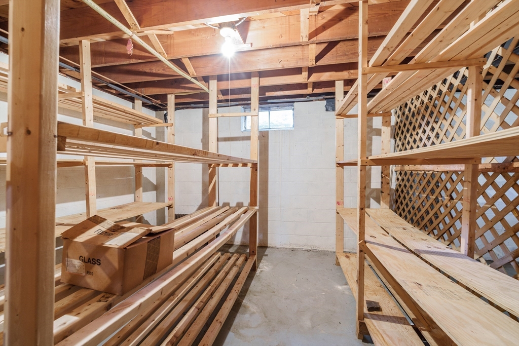 98 Ridgeway Street Westfield, MA 01085 - Photo 13 of 20 Gallery Image 13