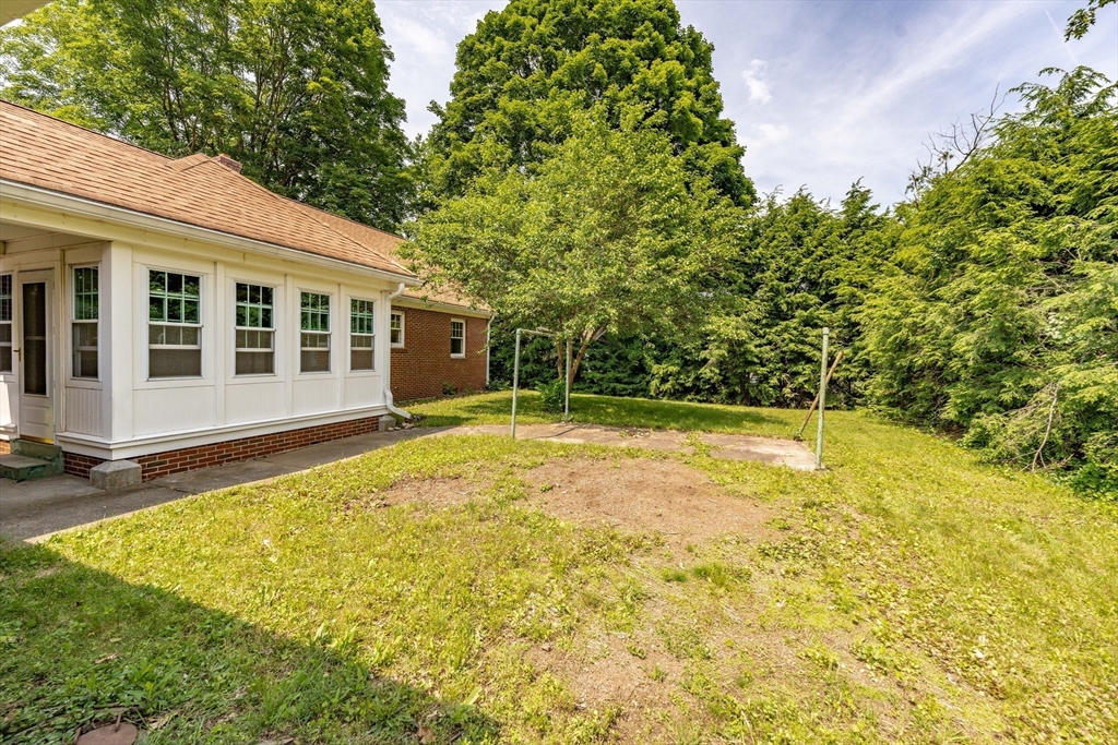 98 Ridgeway Street Westfield, MA 01085 - Photo 18 of 20 Gallery Image 18