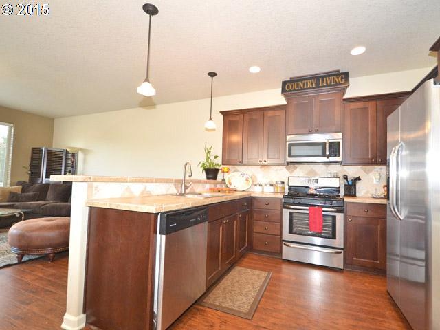 139 Lawton Road Oregon City, OR 97045 - Photo 4 of 14 Gallery Image 4
