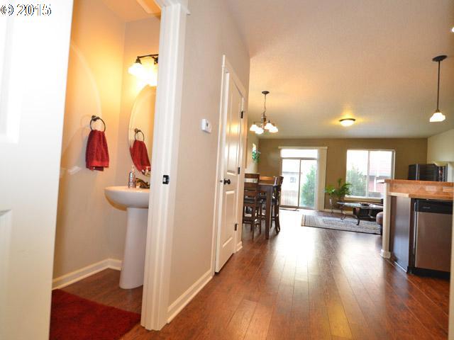 139 Lawton Road Oregon City, OR 97045 - Photo 6 of 14 Gallery Image 6