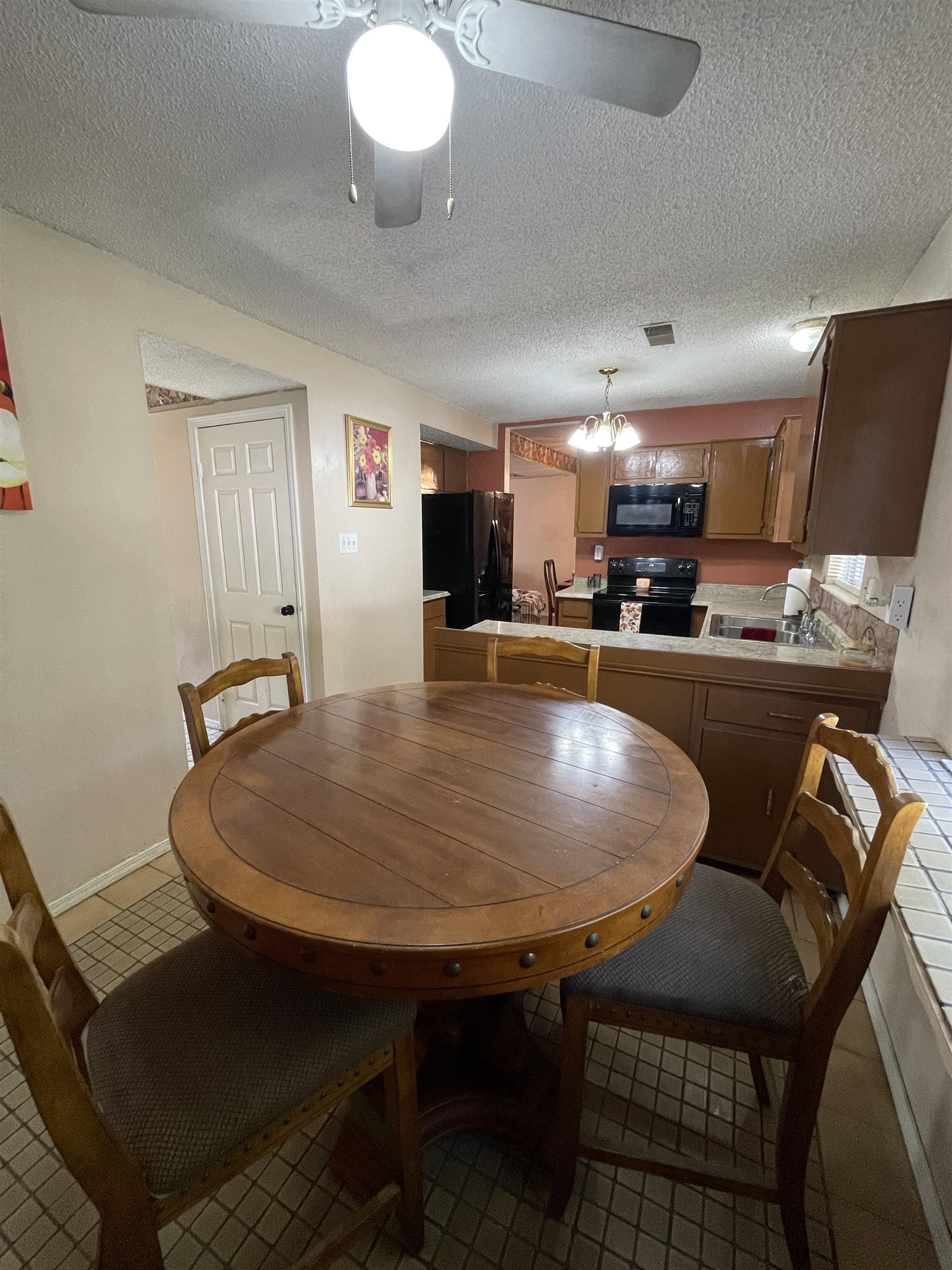 7380 Isherwood Road Memphis, TN 38125 - Photo 20 of 34 Right of Kitchen