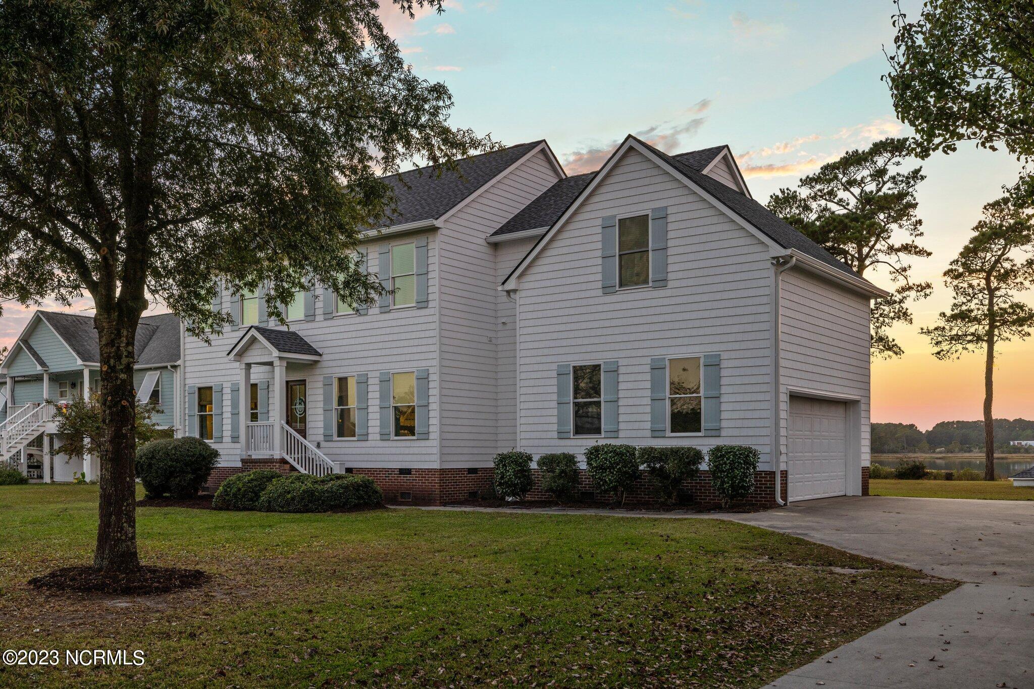 403 Pelican Harbor Road Beaufort, NC 28516 - Photo 3 of 41 0-web-or-mls-590A8615