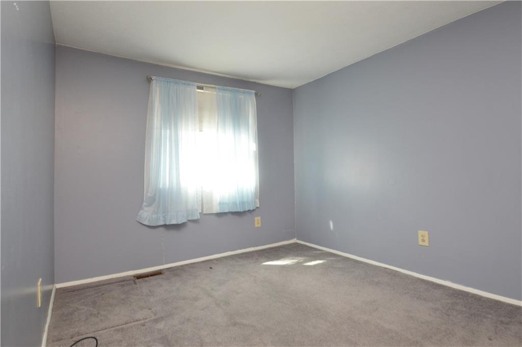 203 Macnab Drive Coraopolis, PA 15108 - Photo 17 of 32