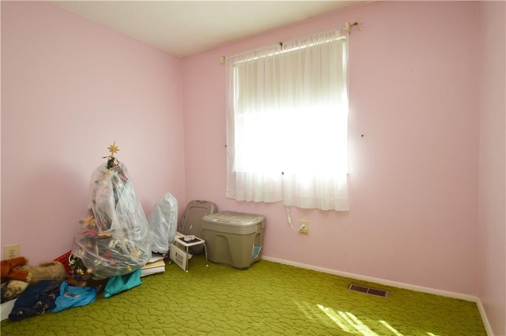 203 Macnab Drive Coraopolis, PA 15108 - Photo 20 of 32