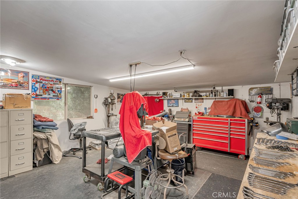 1126 Katherine Road Simi Valley, CA 93063 - Photo 40 of 66 Workshop
