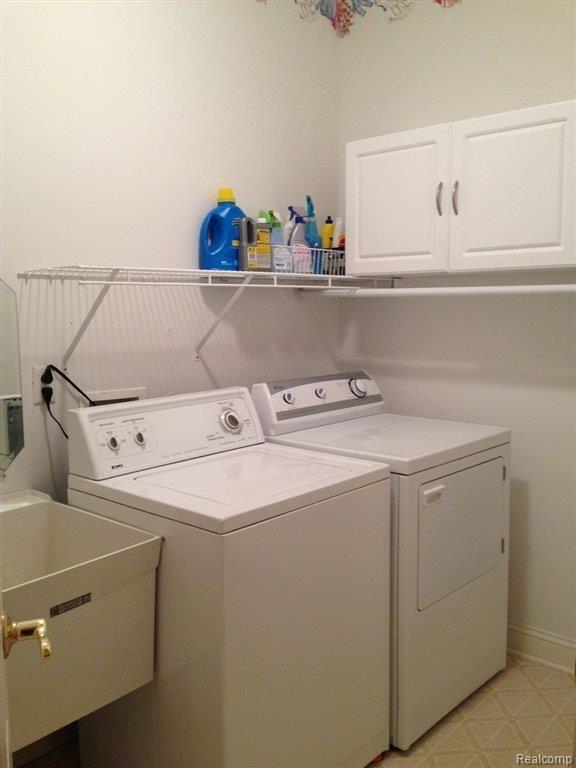 24876 Reeds Pointe Drive, Unit 49 Novi, MI 48374 - Photo 12 of 25 IMG_0385.jpg