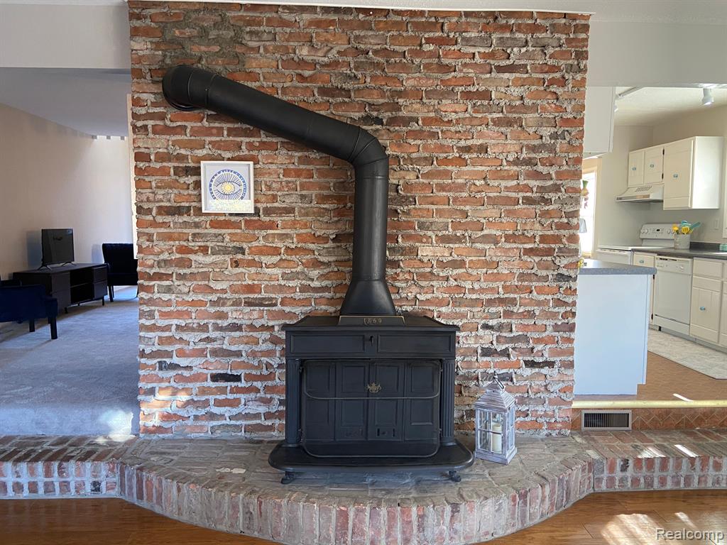 5045 Crooks Road, Unit 20 Royal Oak, MI 48073 - Photo 11 of 46