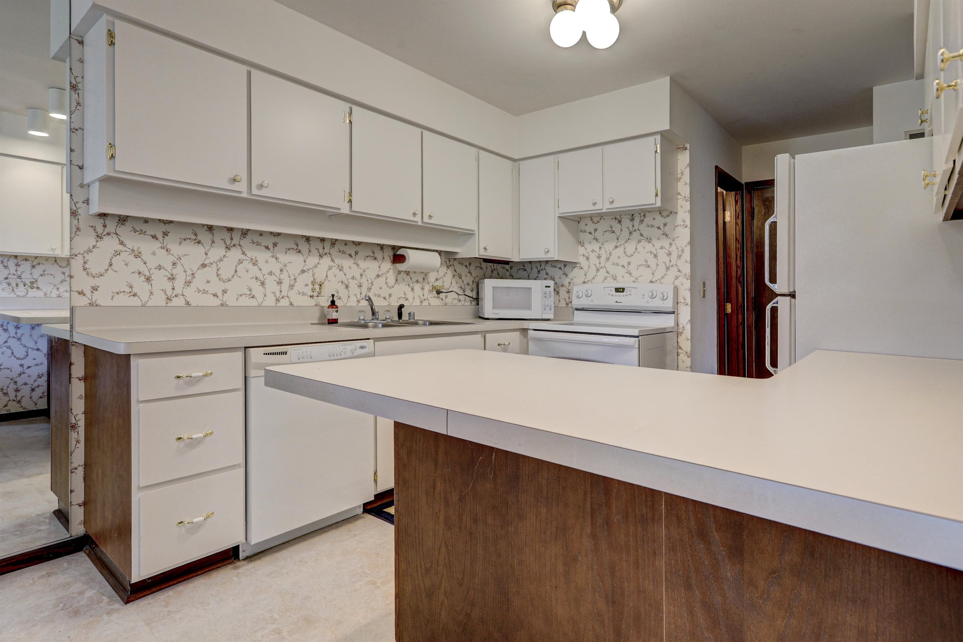 2916 North Rankin Street Appleton, WI 54911 - Photo 10 of 22