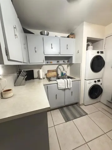 $320,000 | 13700 Southwest 62nd Street, Unit 250, Miami, FL 33183