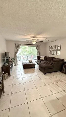 $320,000 | 13700 Southwest 62nd Street, Unit 250, Miami, FL 33183