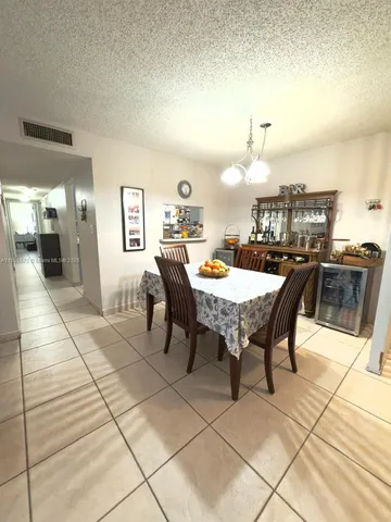 $320,000 | 13700 Southwest 62nd Street, Unit 250, Miami, FL 33183