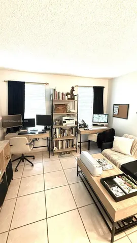 $320,000 | 13700 Southwest 62nd Street, Unit 250, Miami, FL 33183