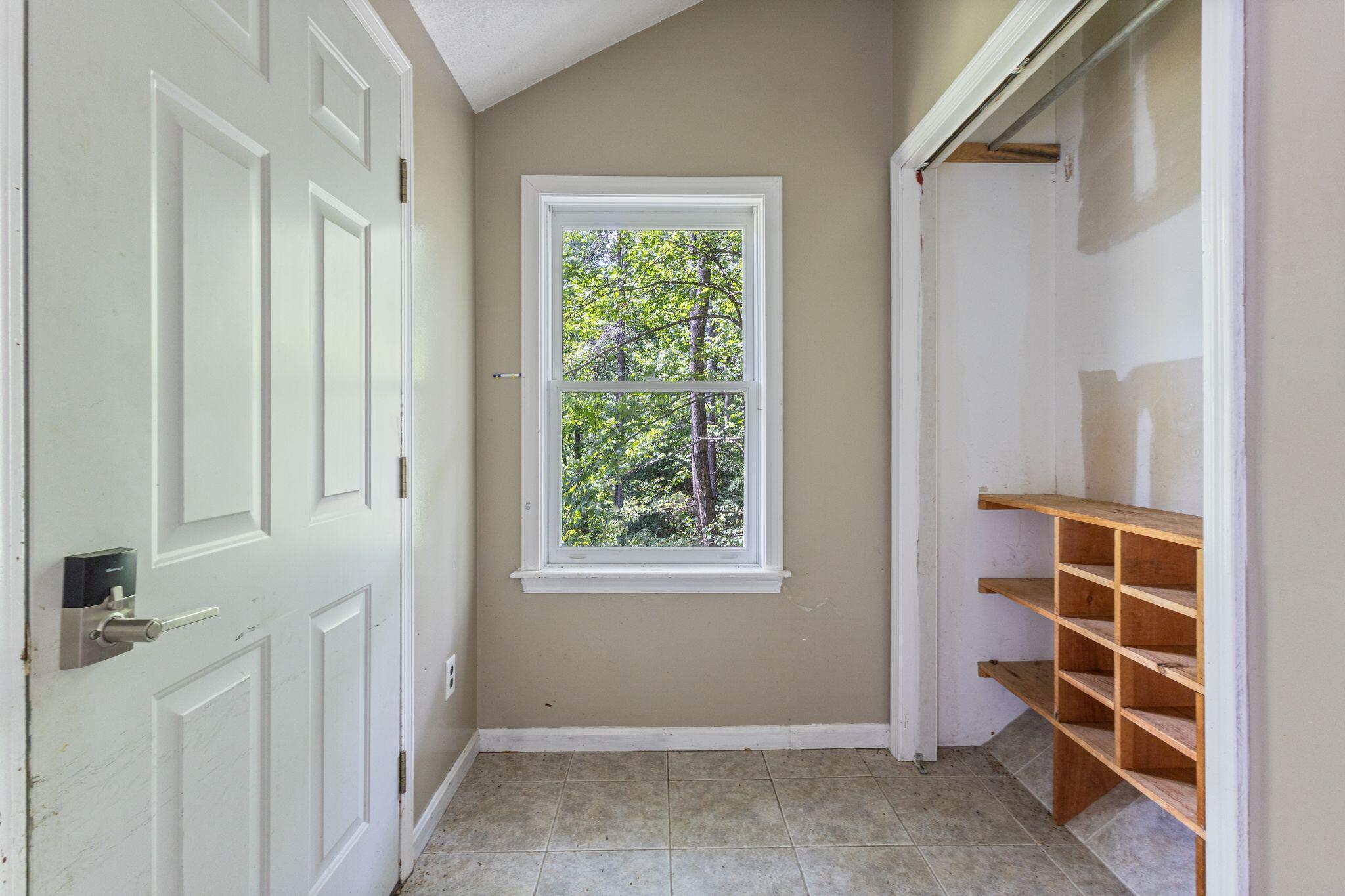 58 Lords Road Waterboro, ME 04061 - Photo 13 of 42 Entryway