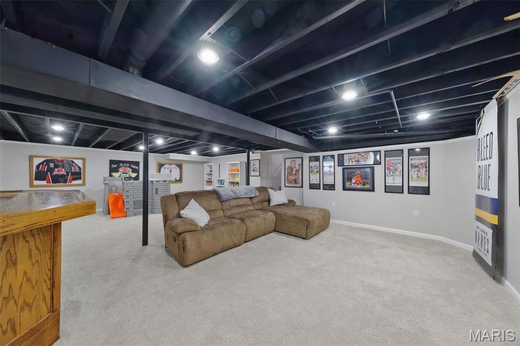 348 Providence Road Ballwin, MO 63011 - Photo 8 of 32