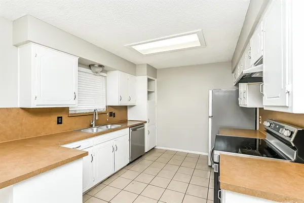 $1,895 | 7508 Evergreen Drive, Watauga, TX 76148