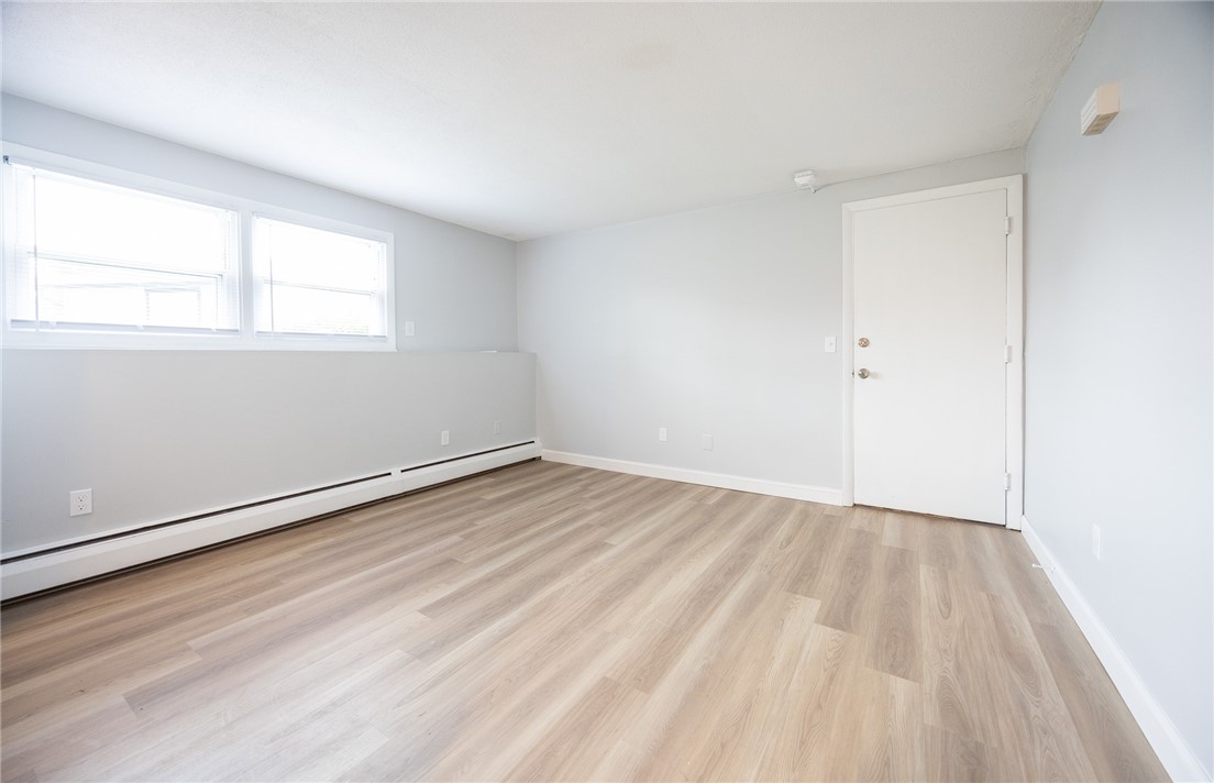 2575 Warwick Avenue, Unit 3 Warwick, RI 02889 - Photo 5 of 9