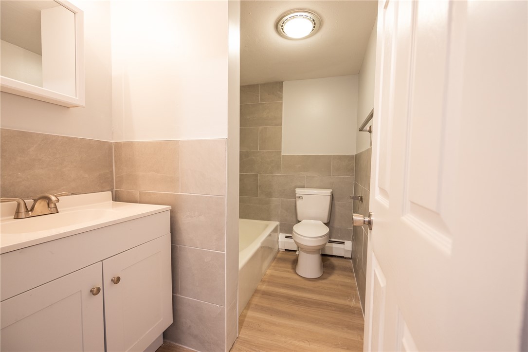 2575 Warwick Avenue, Unit 3 Warwick, RI 02889 - Photo 6 of 9