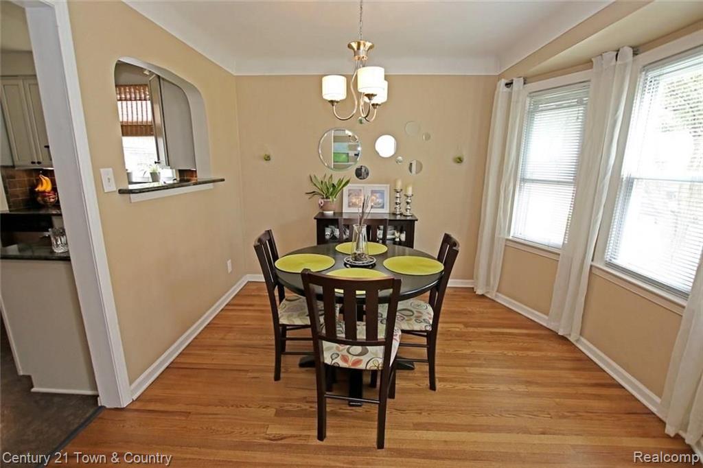 2020 Harvard Road Berkley, MI 48072 - Photo 14 of 45