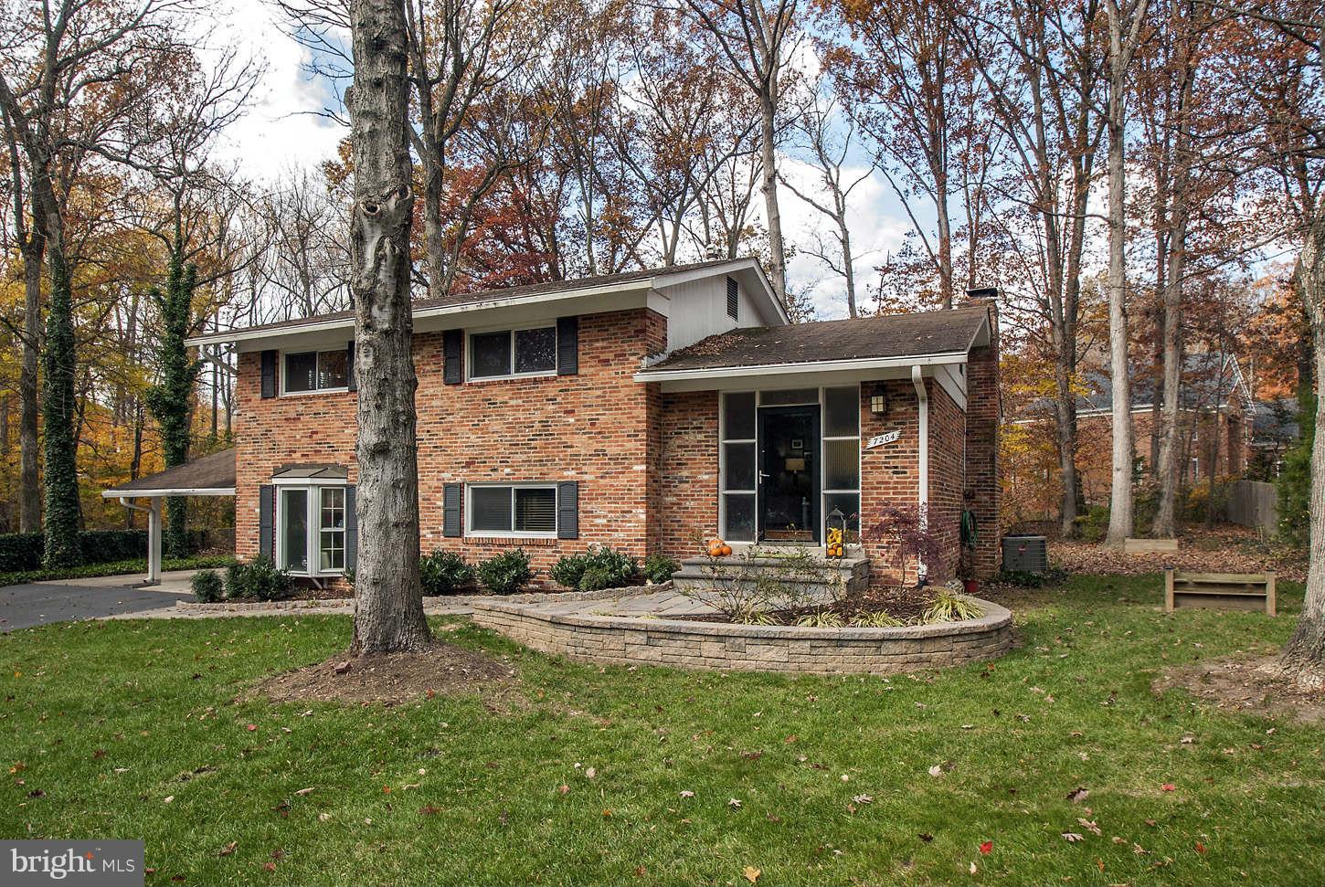 7204 Homestead Place Springfield, VA 22151 - Photo 1 of 25 Exterior (Front)